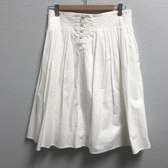 Pleated Buttoned Skirt - Picture 3 of 4